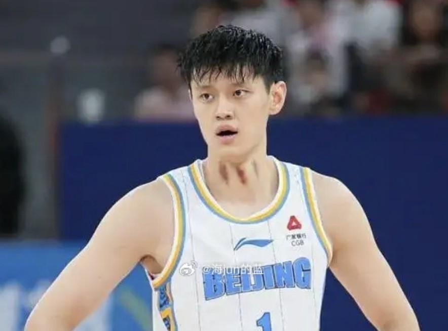 北京男篮官方：国内球员注册已完成，31日为曾凡博进行预注册