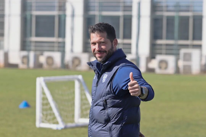 开云平台入口-三镇主帅莫拉：我是梦想家，更是实干家|足球|亚洲|昆明|武汉三镇|球队_新浪体育_新浪新闻