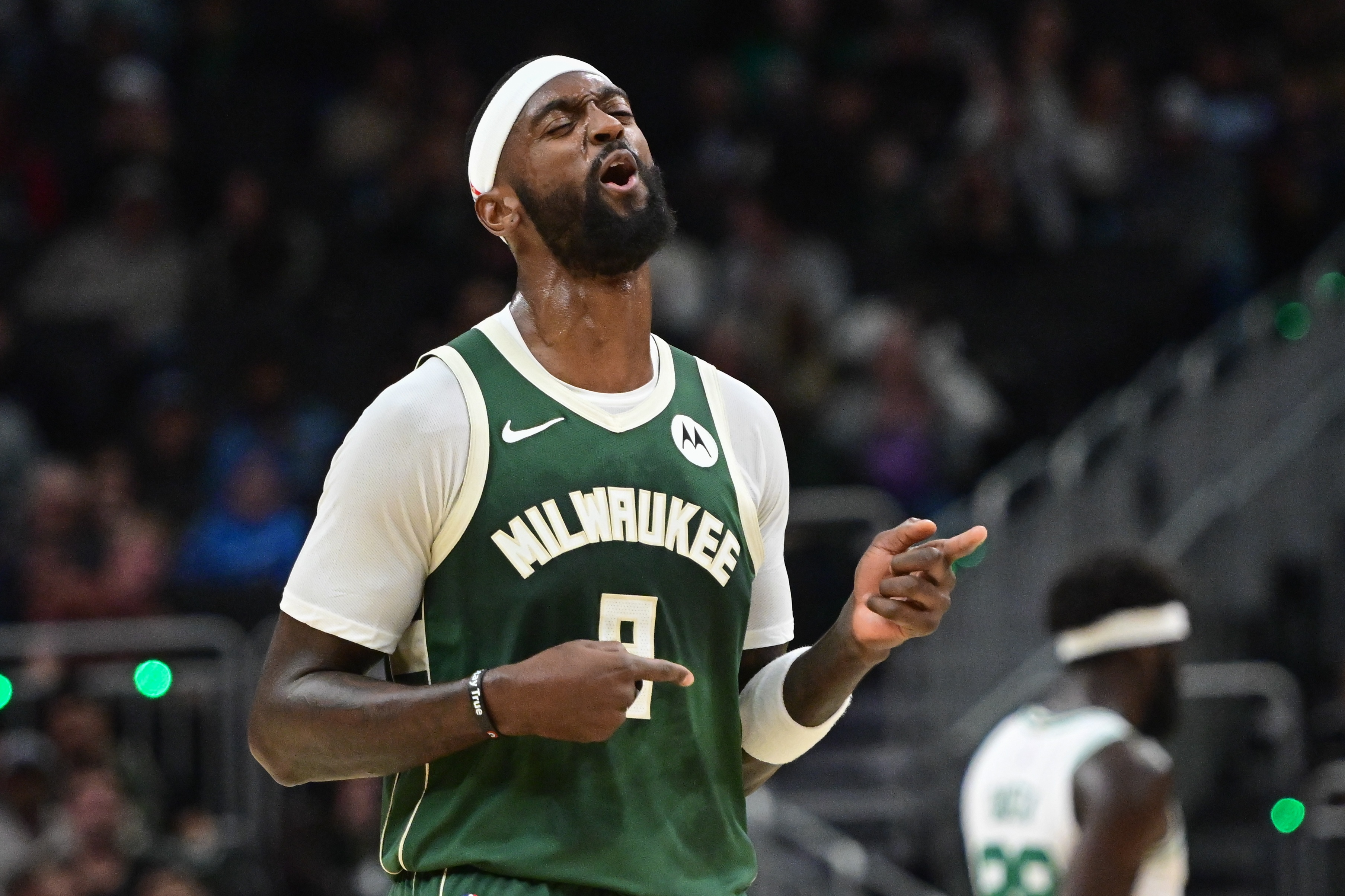 kaiyun-这么多铁人！波蒂斯&amp;罗林斯&amp;哈里斯半场合计14中2仅拿7分